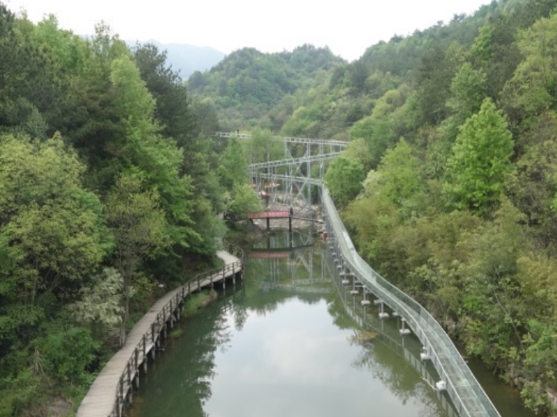  黃陂錦里溝玻璃滑道